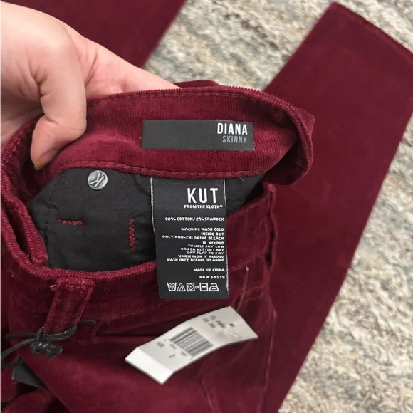KUT From The Kloth Diana Skinny Corduroy Jeans Sz 2 NWTKUT Diana Skinny NEW-